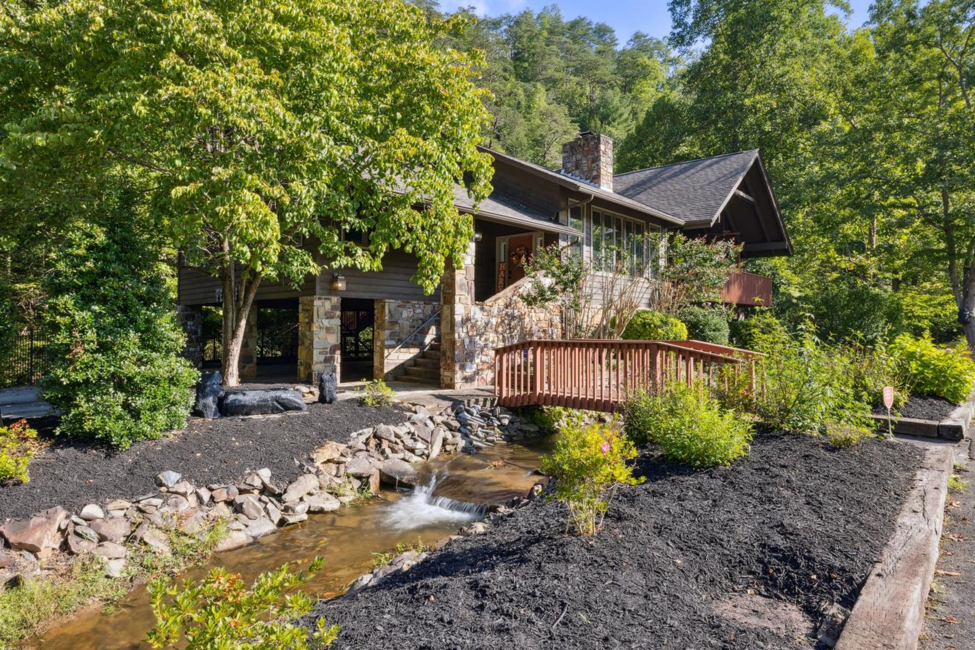 Bear Lodge At Bent Creek Is A Golf Course Oasis!! Gatlinburg Exterior photo